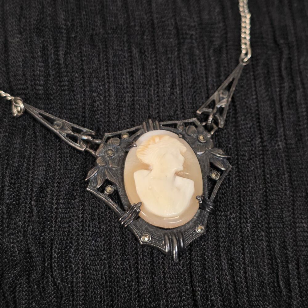 Vintage Art Deco Sterling Silver Cameo Marcasite Necklace